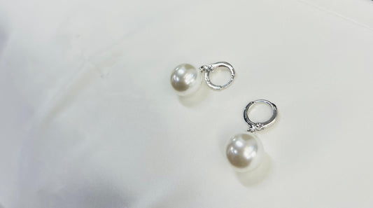 Silver Small Pearl Earring