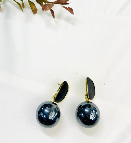 Real Tahiti Black Pearl Earrings